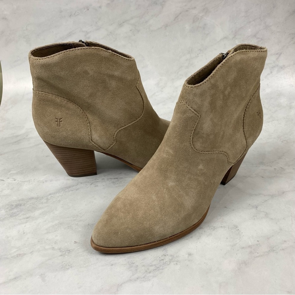 Frye: Western Zip Up‎ Chunky Heel Heeled Booties Ankle Boots Size 9 (NWOT)